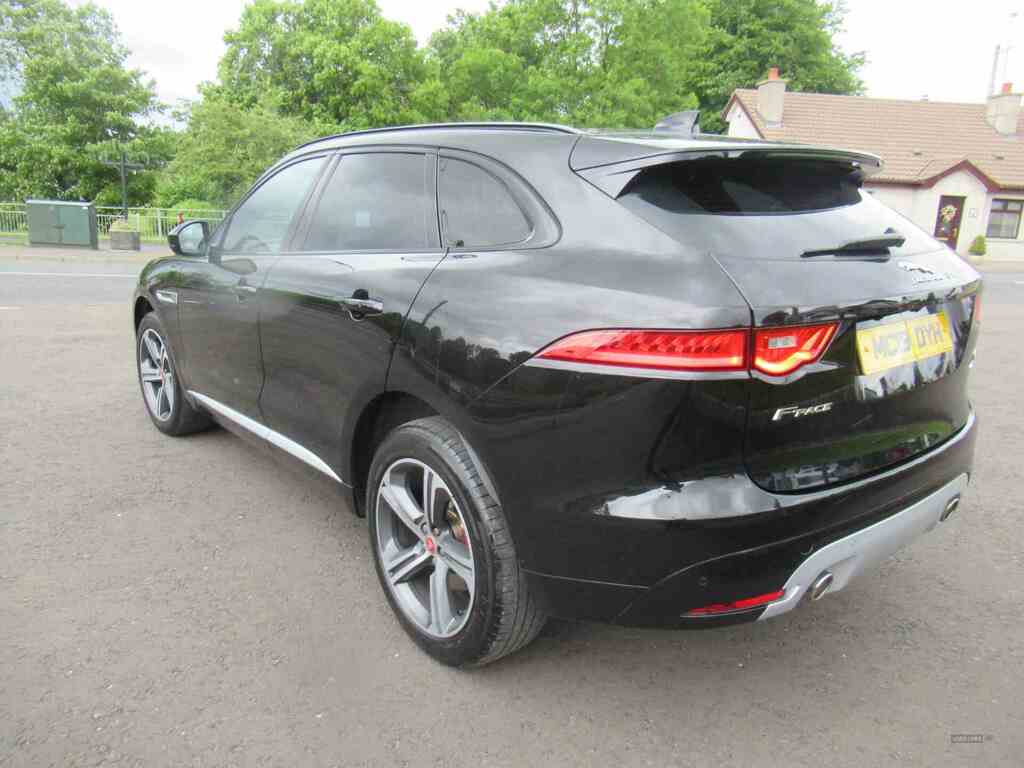 Jaguar F-Pace 3.0D V6 S Awd MC19DYH #2