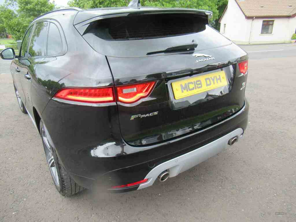 Jaguar F-Pace 3.0D V6 S Awd MC19DYH #3