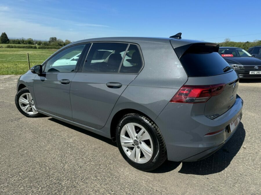Volkswagen Golf Life 2.0 Tdi ML23XKK  #2