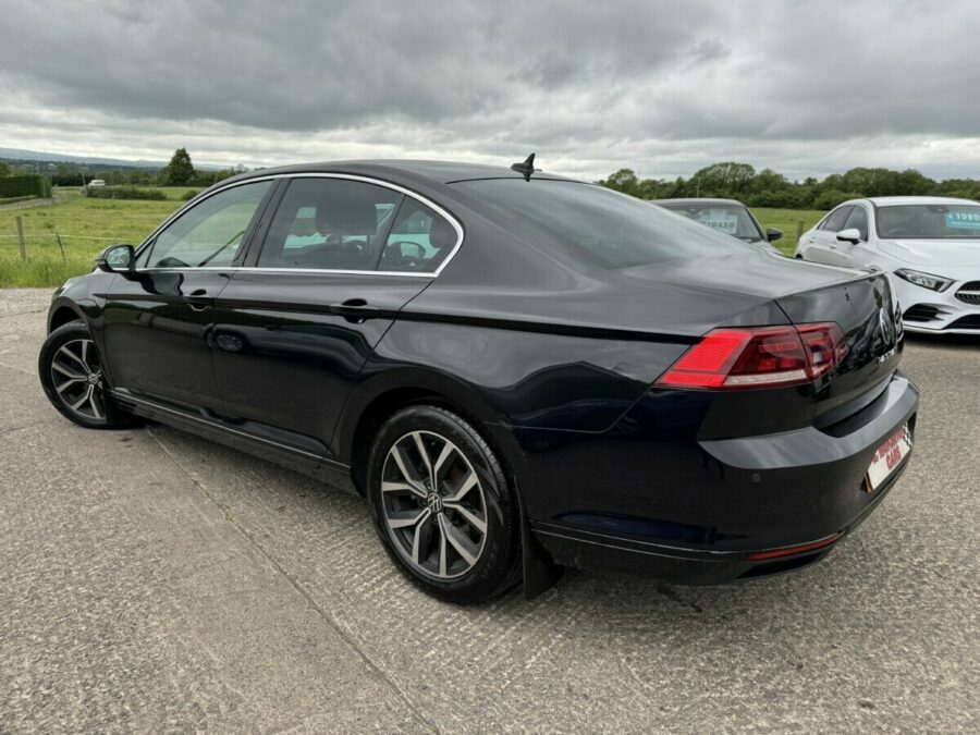 Volkswagen Passat 2.0 Tdi Evo Scr Sel WRZ2656 #2
