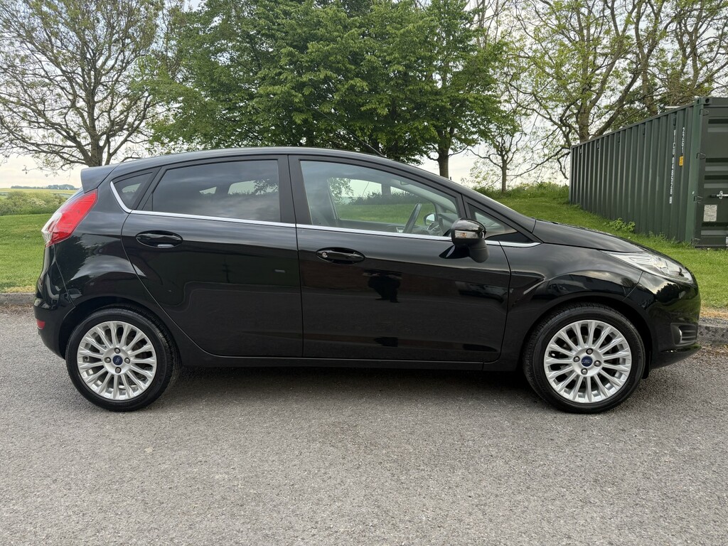 Ford Fiesta Hatchback 1.6 Titanium 201565 Black #5