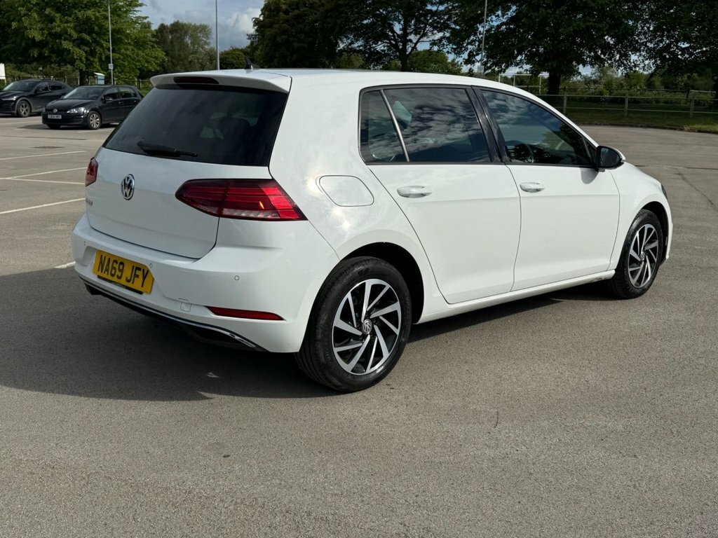 Volkswagen Golf 1.6L Match Edition NA69JFY White #4
