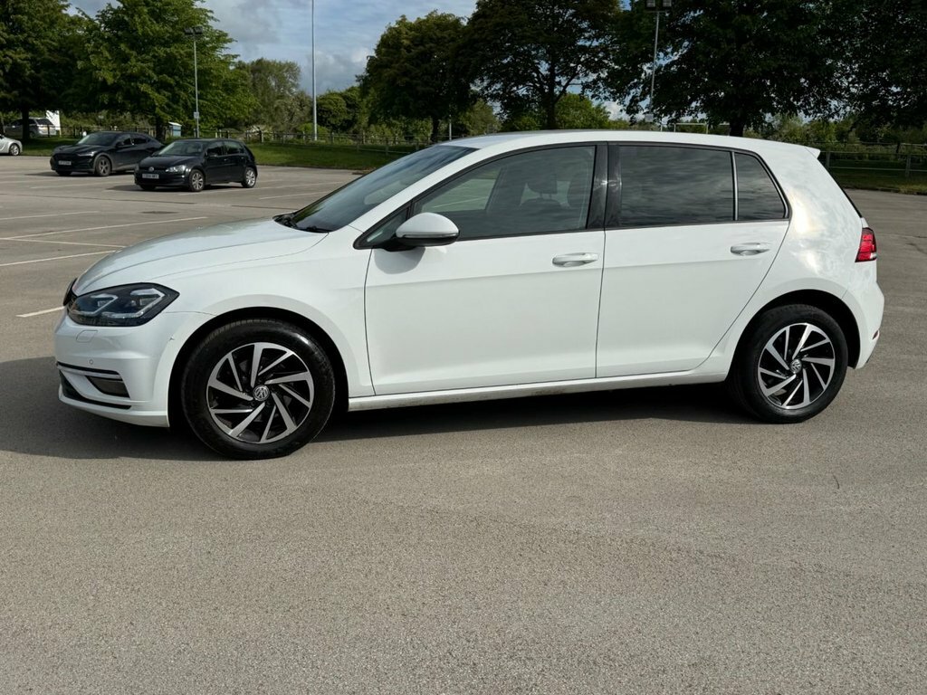 Volkswagen Golf 1.6L Match Edition NA69JFY White #2