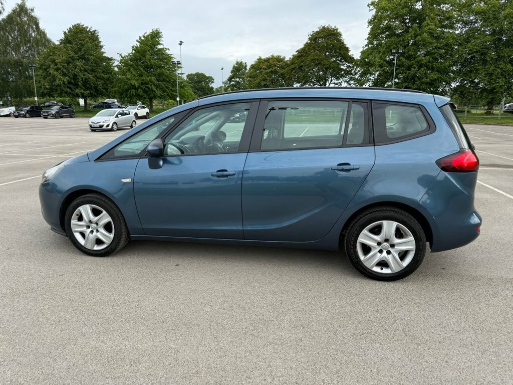 Vauxhall Zafira Tourer 1.8L Exclusiv Blue #4