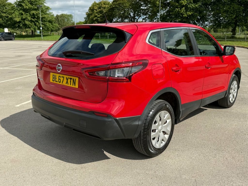 Nissan Qashqai 1.5L Visia BL67XTN Red #4