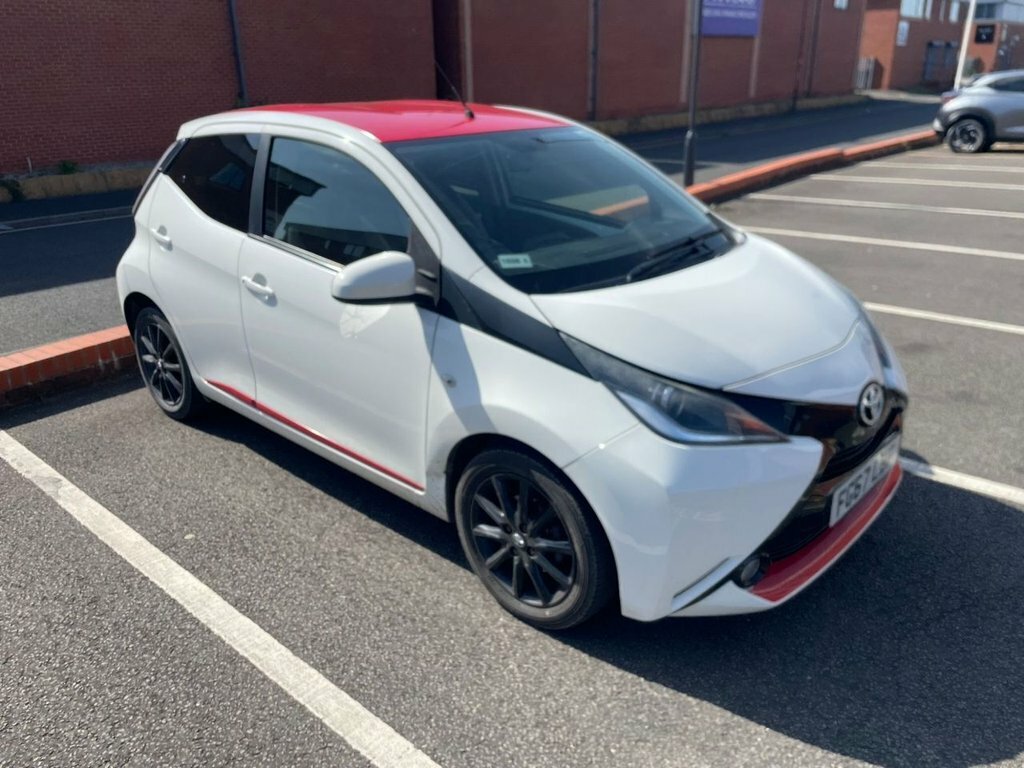 Toyota Aygo 1L X-press White