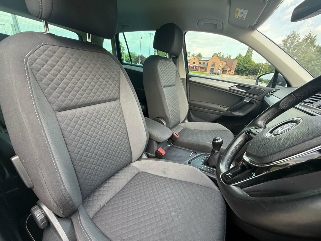 Volkswagen Tiguan 1.5L Match CE69CUG Grey #3