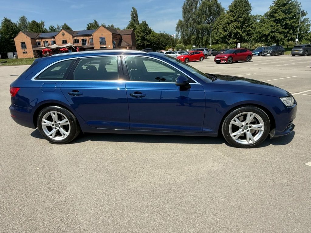 Audi A4 Avant 2L Sport DE17GKZ Blue #4