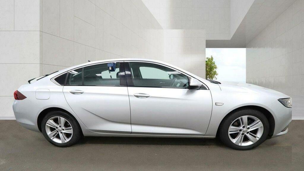 Vauxhall Insignia Hatchback 1.6 Turbo D Ecotec Tech Line Nav Grand S BG68EVF Silver #5