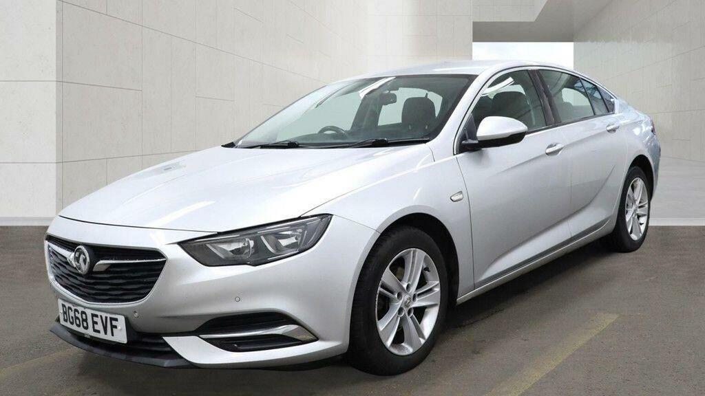 Vauxhall Insignia Hatchback 1.6 Turbo D Ecotec Tech Line Nav Grand S BG68EVF Silver #2