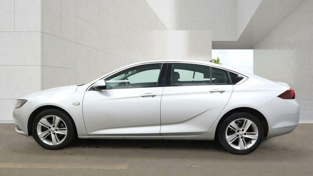 Vauxhall Insignia Hatchback 1.6 Turbo D Ecotec Tech Line Nav Grand S BG68EVF Silver #6