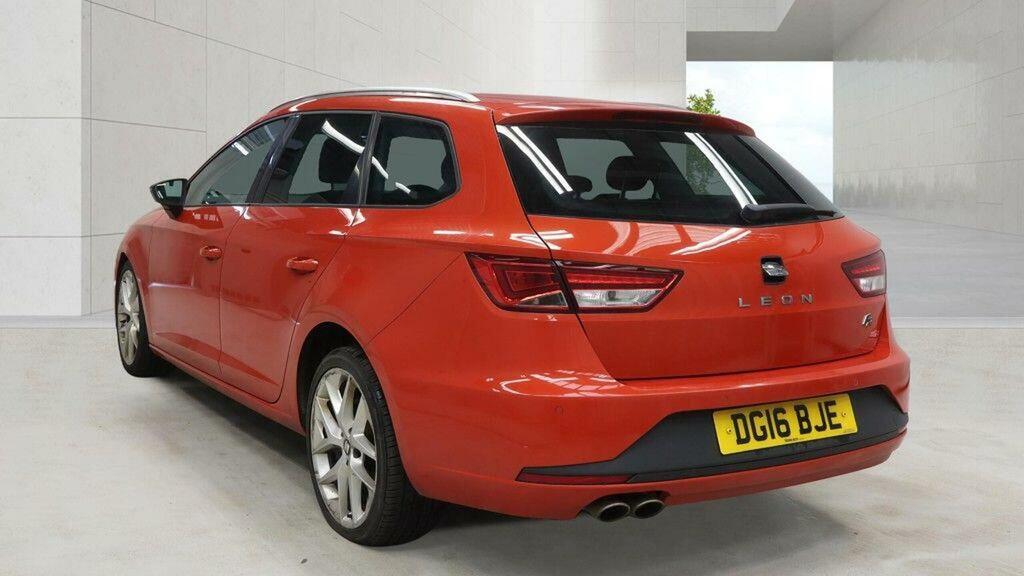 Seat Leon Estate 2.0 Tdi Fr Sport Tourer Dsg Euro 6 Ss DG16BJE Red #3