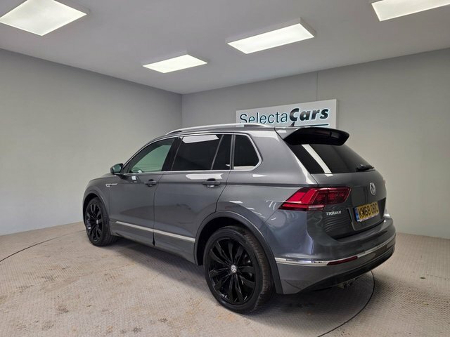 Volkswagen Tiguan 2.0 Tdi R-line Suv Dsg 4Motion Euro 6 KM68ODC Grey #2