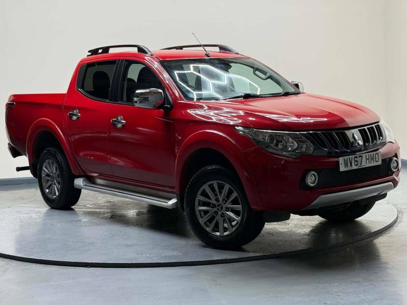 Mitsubishi L200 2.4 L200 Barbarian Di-d 4Wd - 2017 67 WV67HMO Red #2