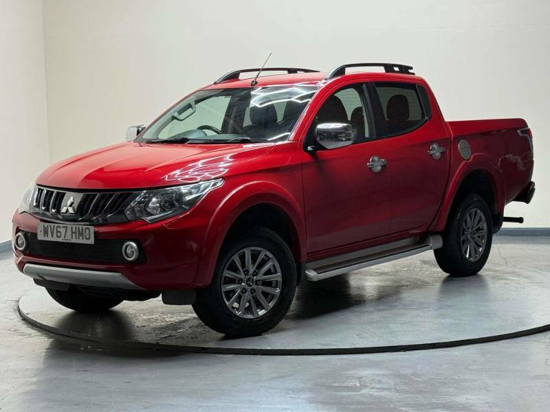 Mitsubishi L200 2.4 L200 Barbarian Di-d 4Wd - 2017 67 Red