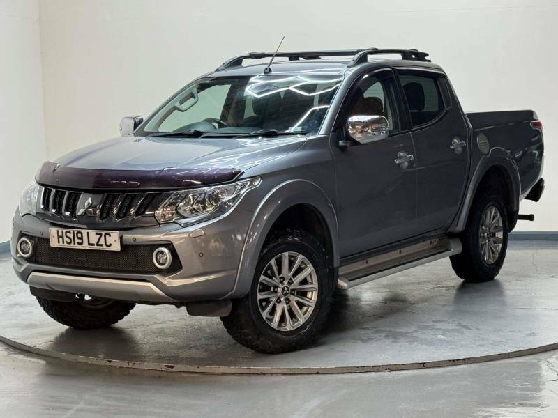 Mitsubishi L200 2.4 L200 Barbarian Di-d 4Wd - 2019 19 Grey #2