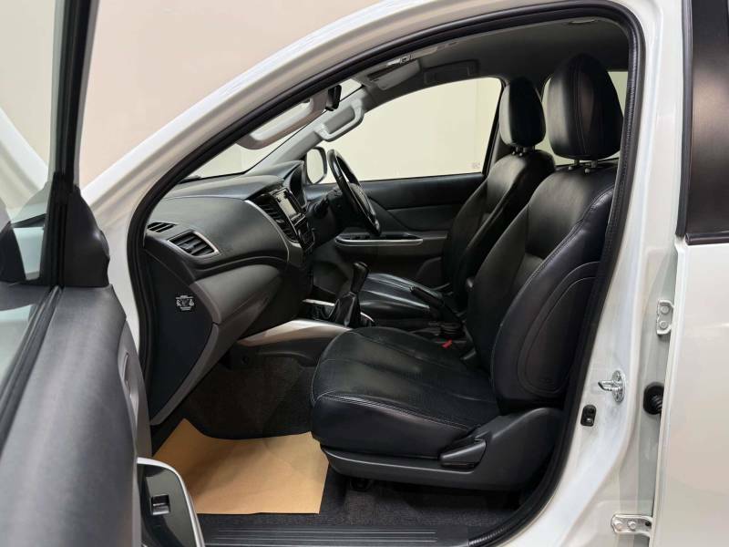 Mitsubishi L200 2.4 L200 Warrior Di-d 4Wd - 2017 17 CF17UPJ White #4