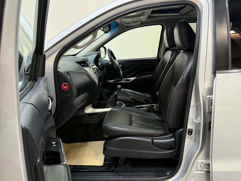 Nissan Navara 2.3 Navara Tekna Dci 4Wd - 2017 17 YM17NOH Silver #5