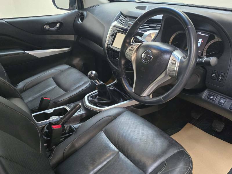 Nissan Navara 2.3 Navara Tekna Dci 4Wd - 2017 17 BC17RFE Grey #3