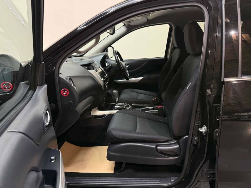 Nissan Navara 2.3 Navara N-connecta Dci 4Wd - 2021 21 BL21OLG Black #4
