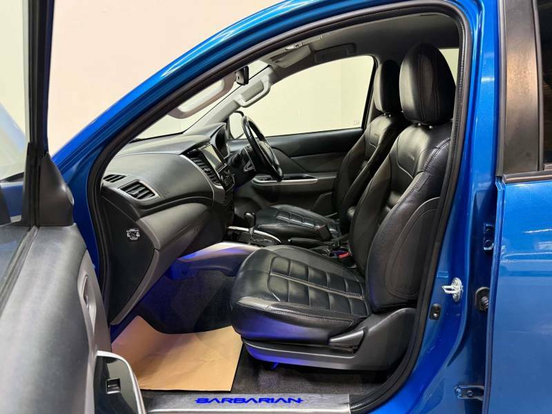 Mitsubishi L200 2.4 L200 Barbarian Di-d 4Wd - 2018 68 YX68ZSD Blue #4
