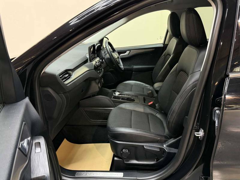 Ford Kuga 1.5 Kuga Titanium Ecoblue - 2020 70 Black #4