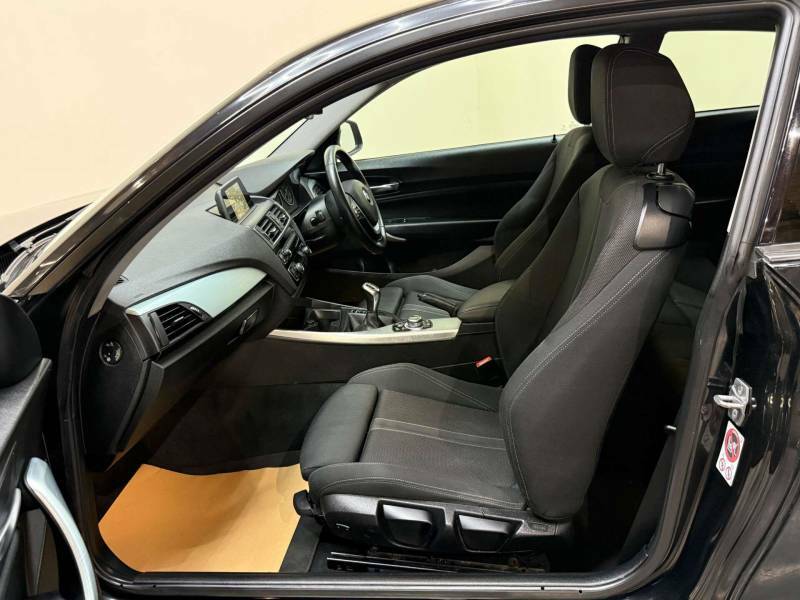 BMW 1 Series 1.5 116D Sport - 2015 65 YH65FGD Black #4
