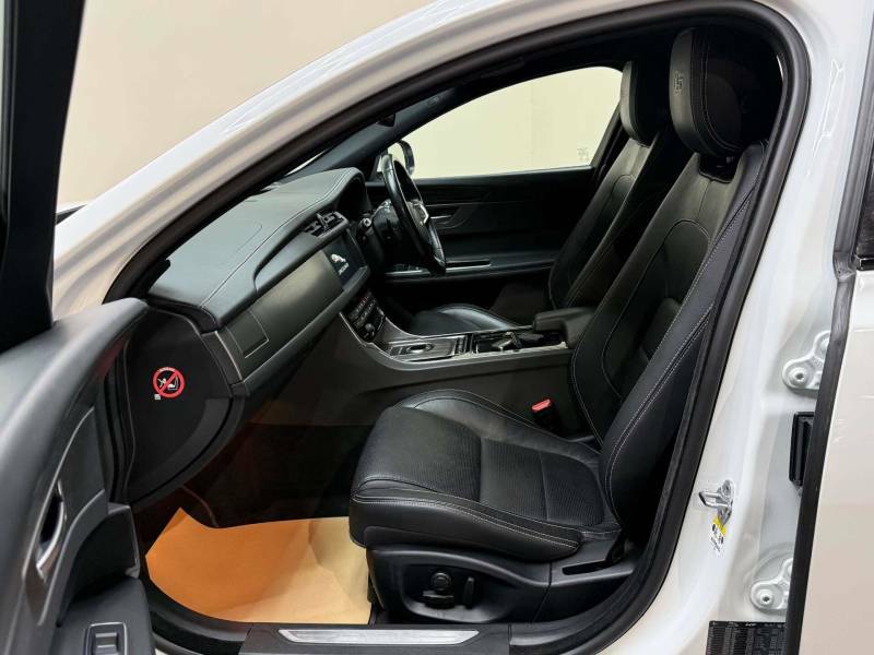Jaguar XF 3.0 Xf V6 S I - 2016 66 White #4