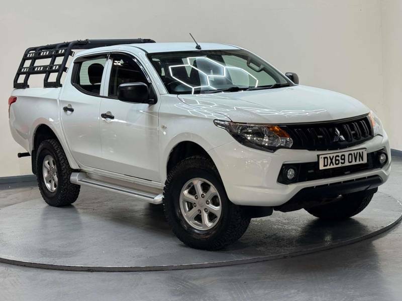 Mitsubishi L200 2.4 L200 4Life Di-d 4Wd - 2019 69 DX69OVN White #2