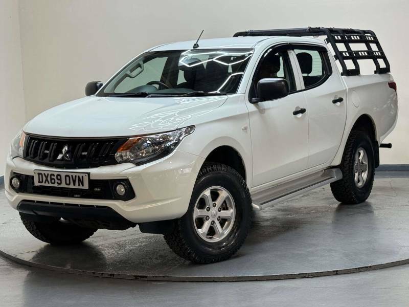 Mitsubishi L200 2.4 L200 4Life Di-d 4Wd - 2019 69 DX69OVN White #3