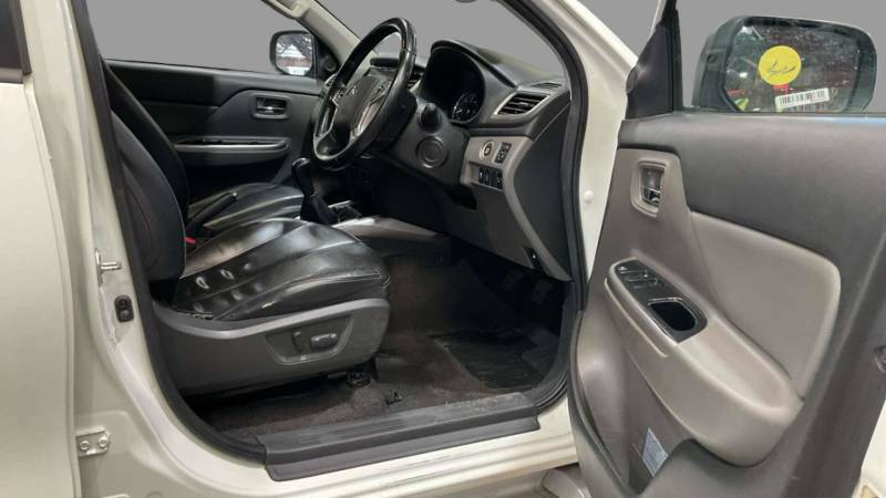 Mitsubishi L200 2.4 L200 Warrior Di-d 4Wd - 2018 68 DY68HSU White #2