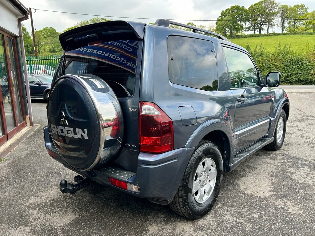 Mitsubishi Shogun 3.2 Di-d Elegance Silver #8