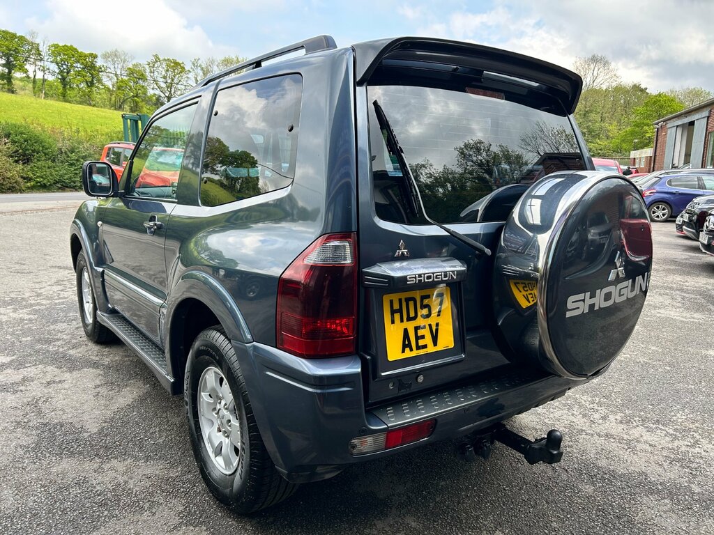 Mitsubishi Shogun 3.2 Di-d Equippe Suv 251 Gkm, Grey #5