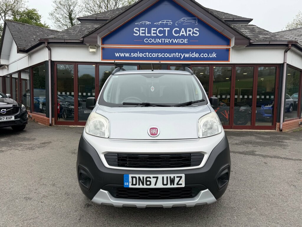 Fiat Fiorino 1.3 Multijetii Adventure Combi Van Manu Grey #2