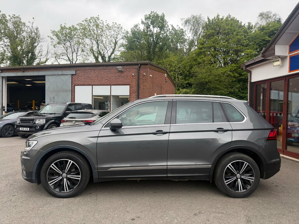 Volkswagen Tiguan 2.0 Tdi Se Navigation Suv Dsg Euro 6 S YY18SBU Grey #4
