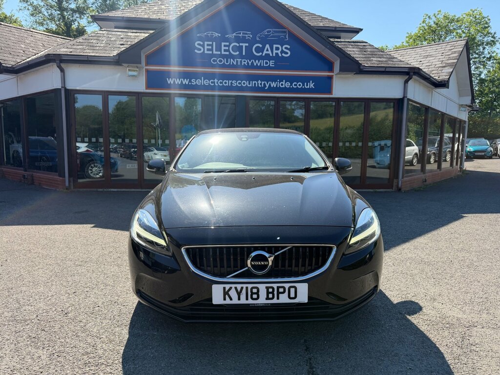 Volvo V40 2.0 T2 Momentum Hatchback Euro 6 KY18BPO Black #2