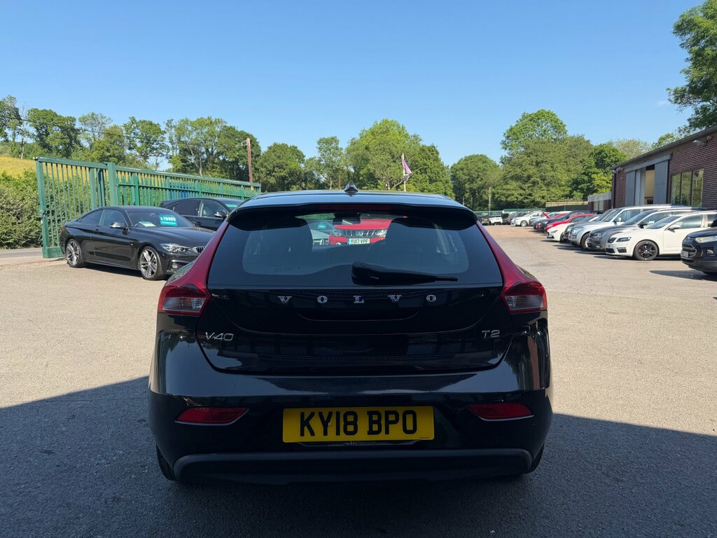 Volvo V40 2.0 T2 Momentum Hatchback Euro 6 KY18BPO Black #6