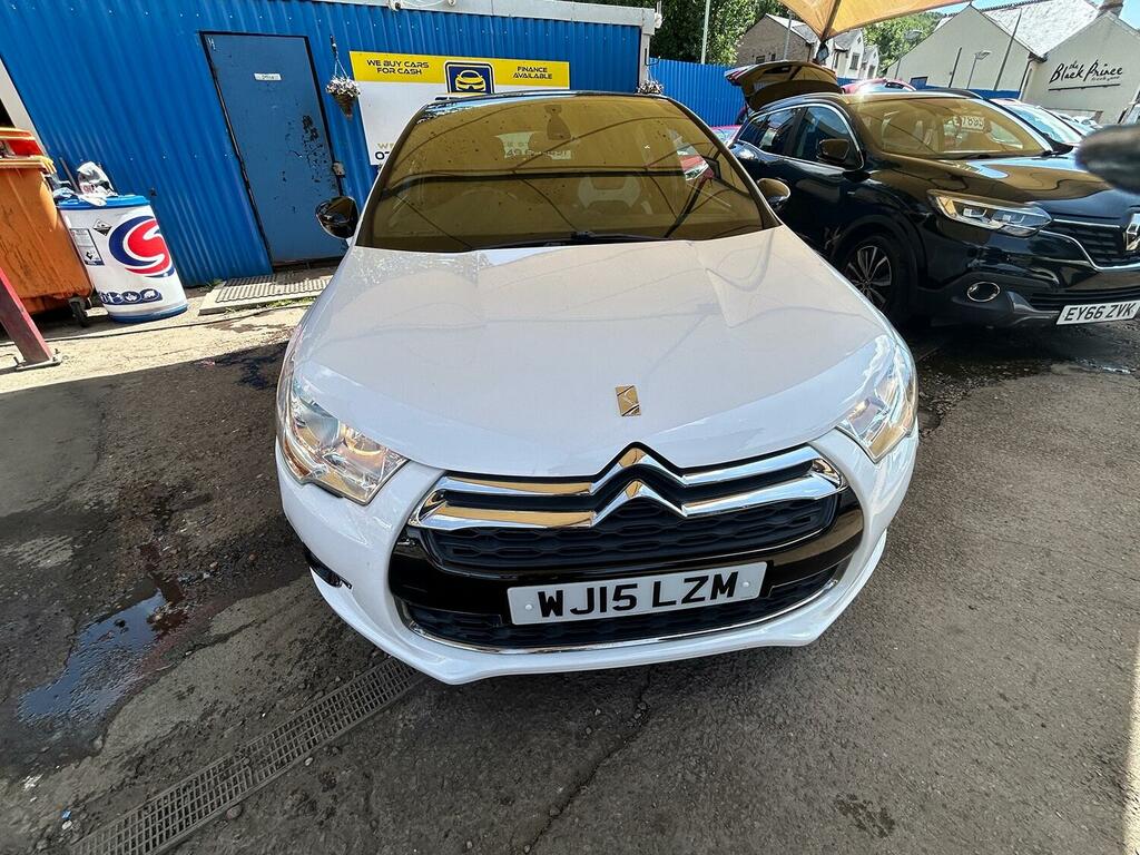 Citroen DS4 Hatchback 1.6 E-hdi Airdream Dstyle Nav 201515 White