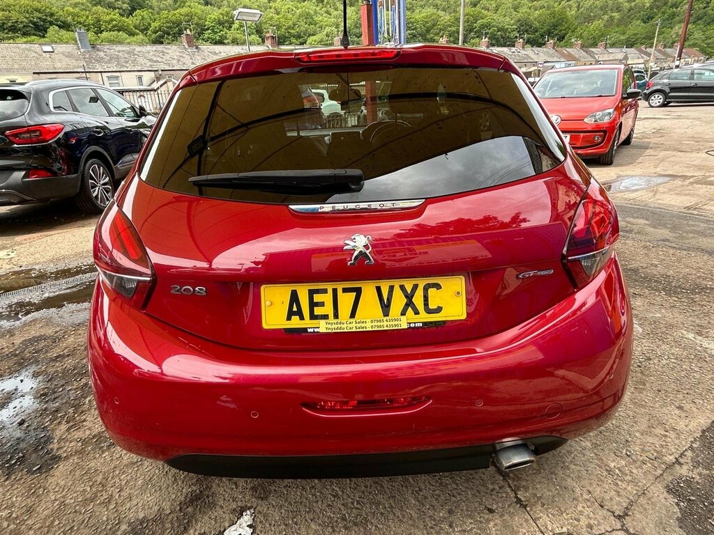 Peugeot 208 Hatchback 1.6 Bluehdi Gt Line Euro 6 Ss 20 AE17VXC Red #6