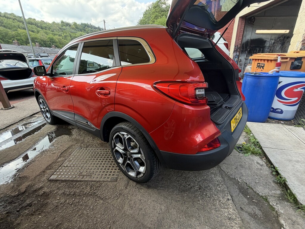 Renault Kadjar Suv 1.6 Dynamique Nav Dci 130 2Wd 201616 LD16GPF Red #3