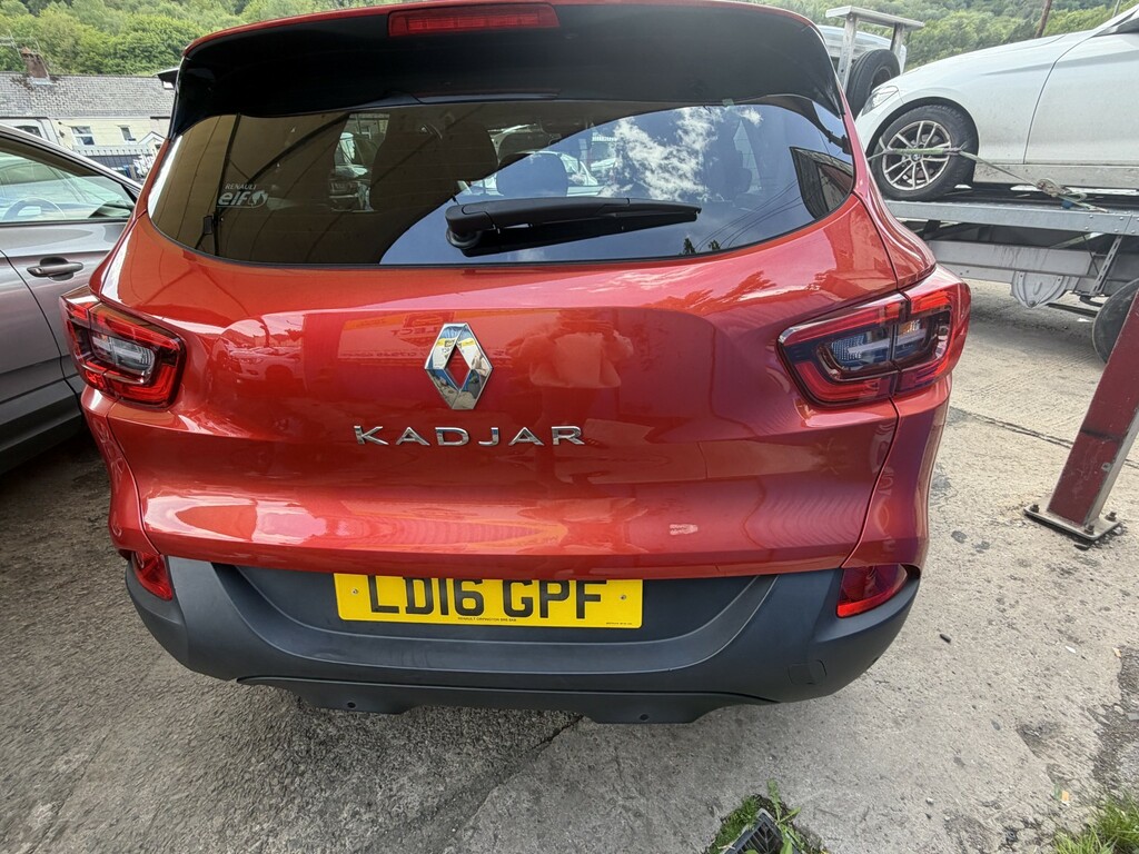 Renault Kadjar Suv 1.6 Dynamique Nav Dci 130 2Wd 201616 LD16GPF Red #4