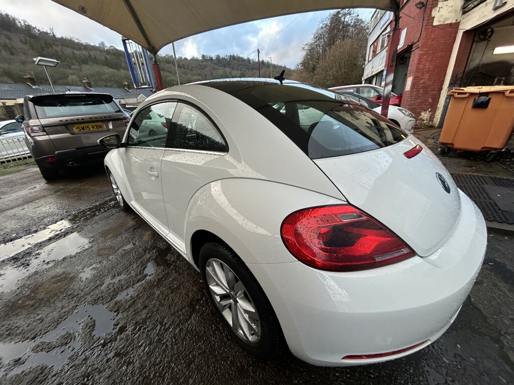 Volkswagen Beetle Hatchback 2.0 Tdi Bluemotion Tech Design 201616 BW16DAU White #5
