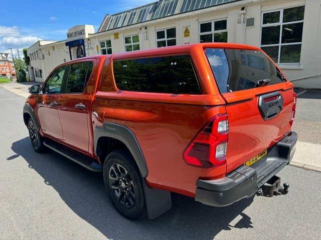 Toyota HILUX D-4d Invincible X Pickup FV22HUO Orange #5