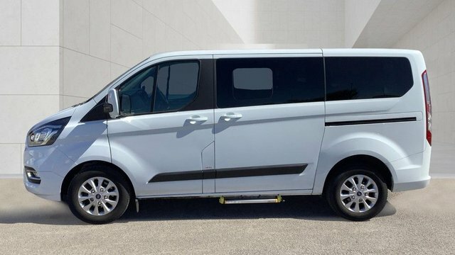 Ford Tourneo Custom 320 Ecoblue Zetec Minibus White #6