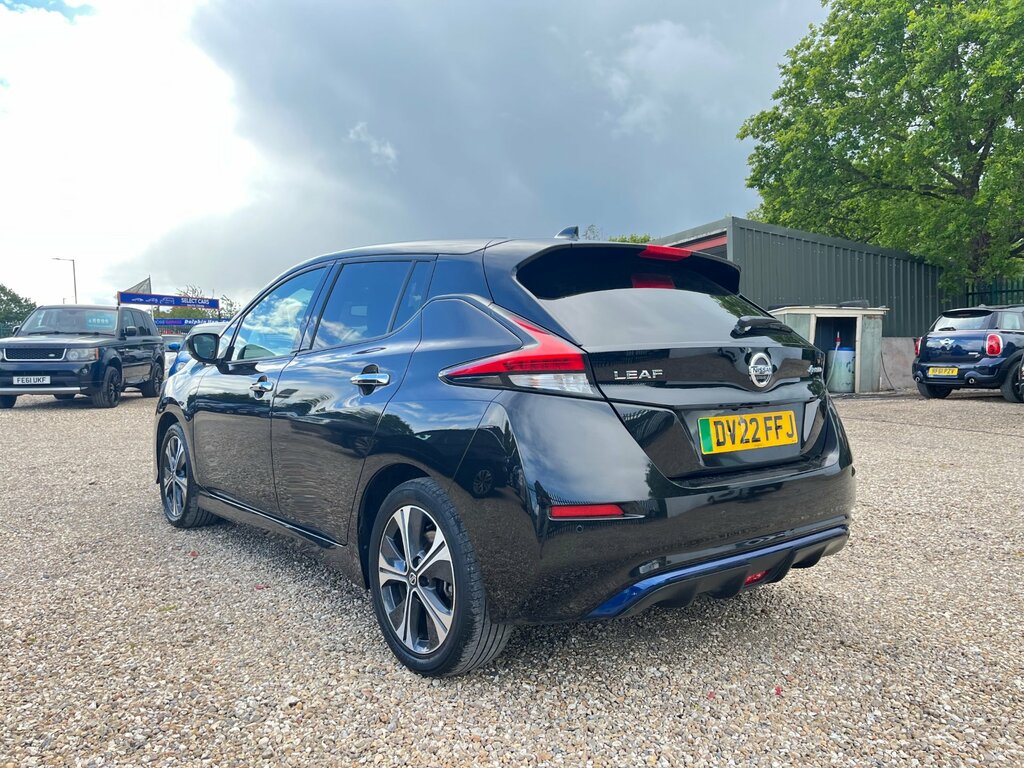 Nissan Leaf 40Kwh Tekna Hatchback 150 Ps DV22FFJ Black #6