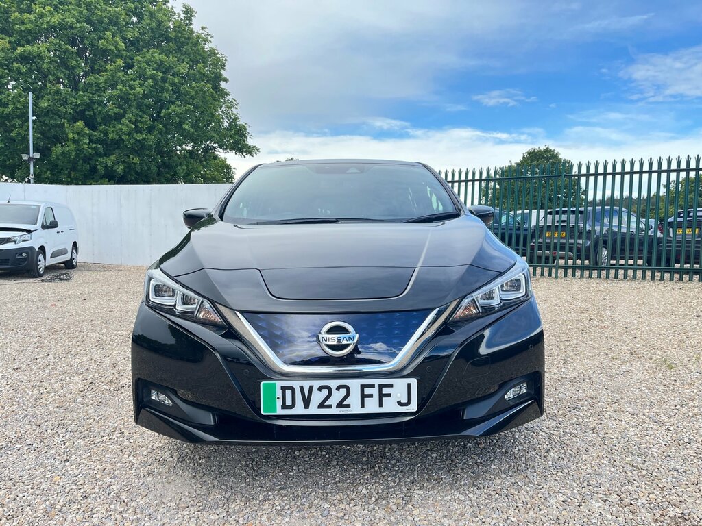 Nissan Leaf 40Kwh Tekna Hatchback 150 Ps DV22FFJ Black #3