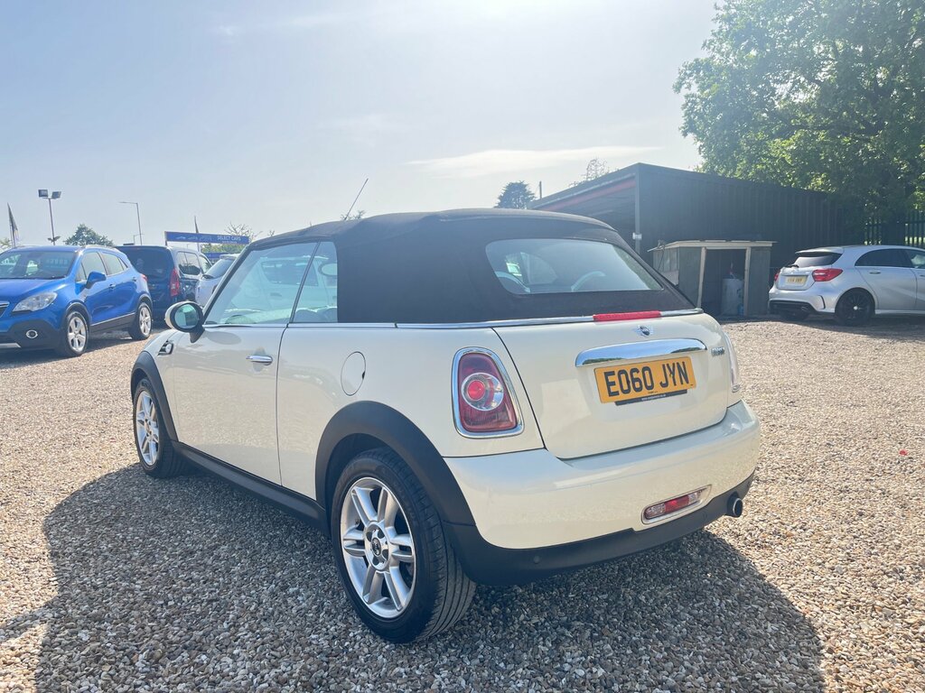 Mini Convertible 1.6 Cooper Convertible Euro 5 1 EO60JYN White #4