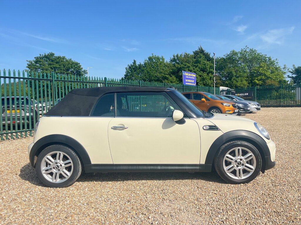 Mini Convertible 1.6 Cooper Convertible Euro 5 1 EO60JYN White #6