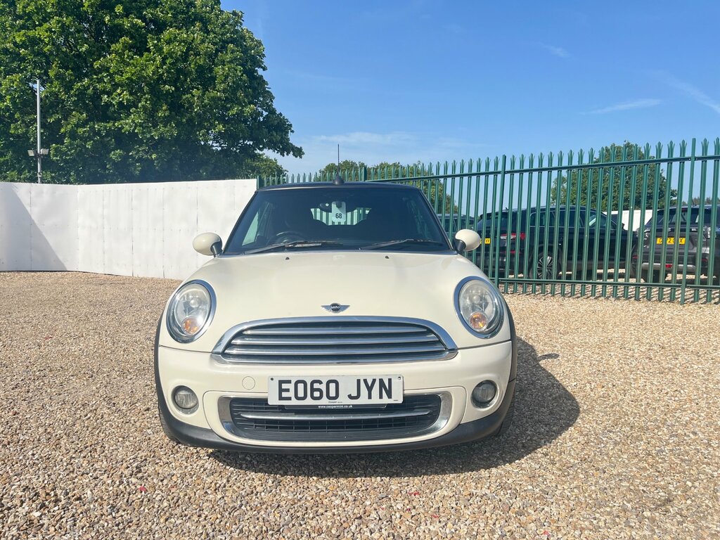 Mini Convertible 1.6 Cooper Convertible Euro 5 1 EO60JYN White #3