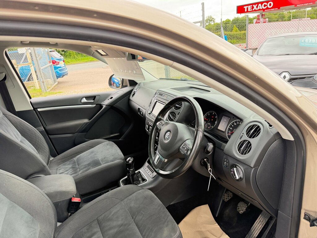 Volkswagen Tiguan 2.0 Tdi Bluemotion Tech Se Suv 2 NL13UXS Beige #3